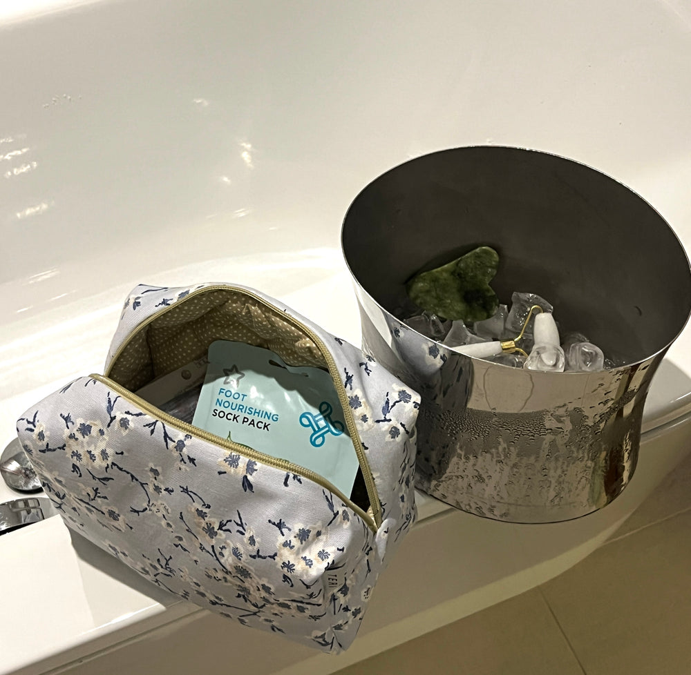 Amalfi vanity bag