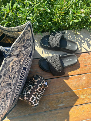 Leopard vanity bag